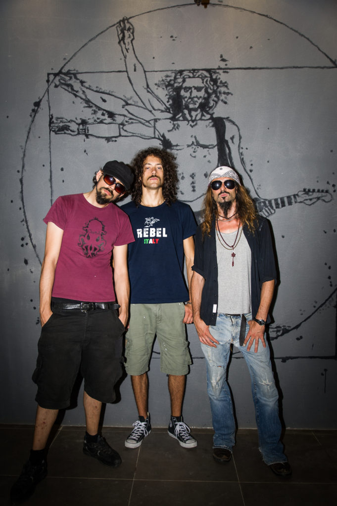 d8eaf92bgw1evg4q3z861j20au0gota7 Octopuss Band playing at Changzhou MiGong Livehouse 2015