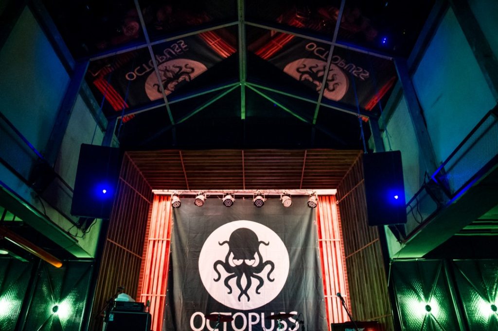 d8eaf92bgw1evg4q3z861j20au0gota7 Octopuss Band playing at Changzhou MiGong Livehouse 2015