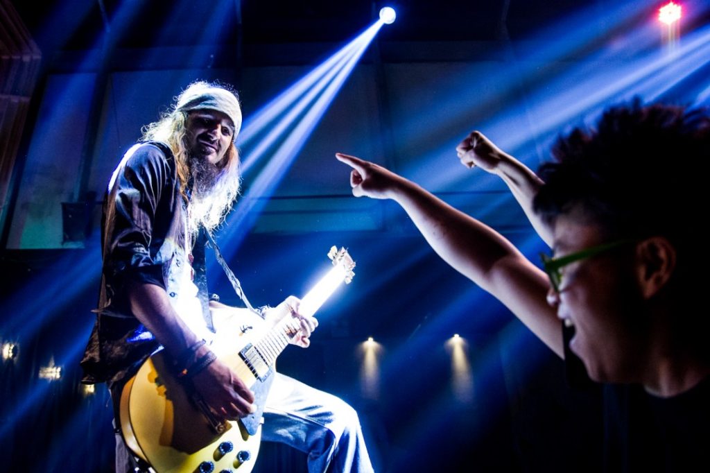 d8eaf92bgw1evg4q3z861j20au0gota7 Octopuss Band playing at Changzhou MiGong Livehouse 2015
