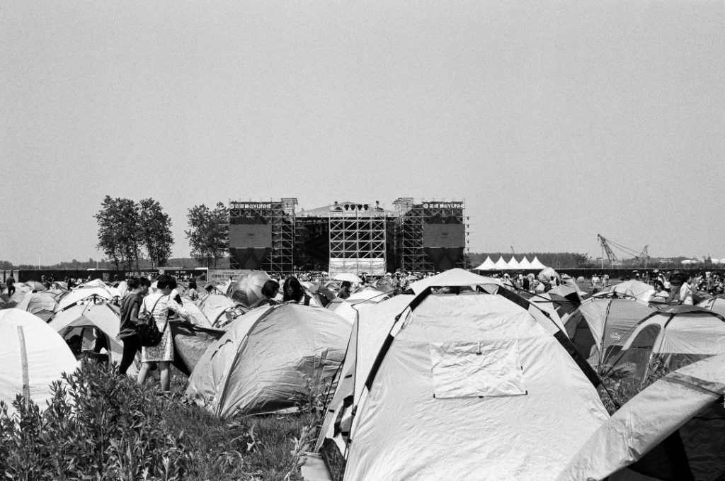 未标题-598-1024x679-1024x679 Black and White film photography at Changjiang International Music Festival