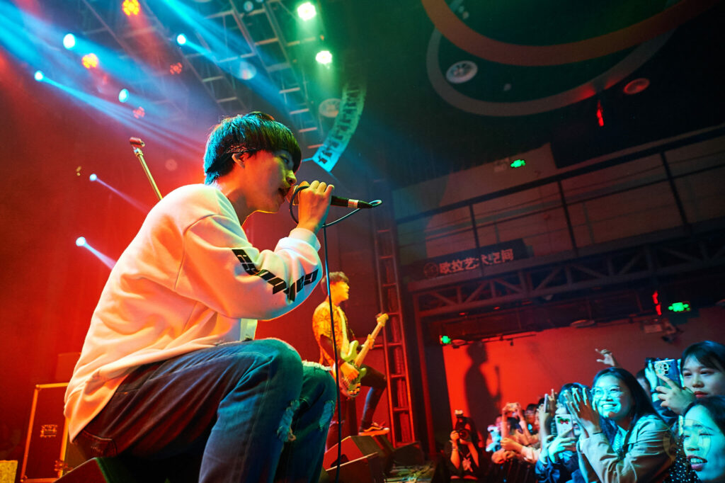 D3S_5109-682x1024 葡萄不愤怒乐队 at Ola Livehouse Nanjing China 2019