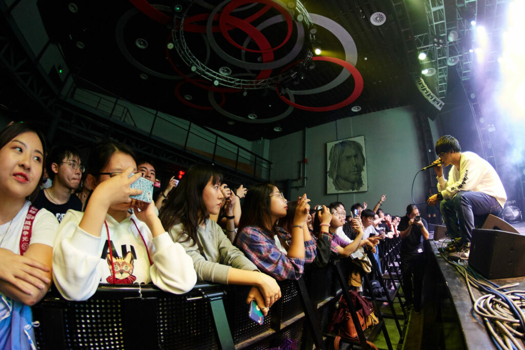 D3S_5109-682x1024 葡萄不愤怒乐队 at Ola Livehouse Nanjing China 2019