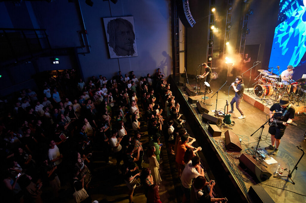 NDF_6254-682x1024 冷冻街乐队 playing at Ola Livehouse in Nanjing China 2019