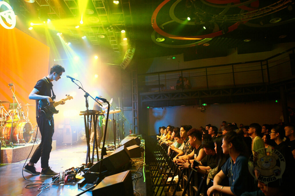 NDF_6254-682x1024 冷冻街乐队 playing at Ola Livehouse in Nanjing China 2019