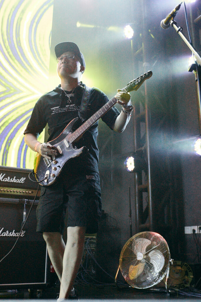 NDF_6254-682x1024 冷冻街乐队 playing at Ola Livehouse in Nanjing China 2019