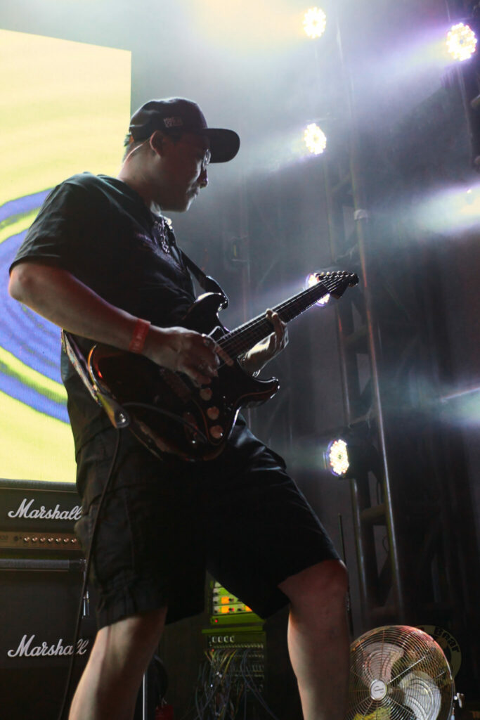 NDF_6254-682x1024 冷冻街乐队 playing at Ola Livehouse in Nanjing China 2019