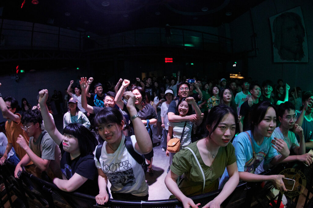 NDF_6254-682x1024 冷冻街乐队 playing at Ola Livehouse in Nanjing China 2019