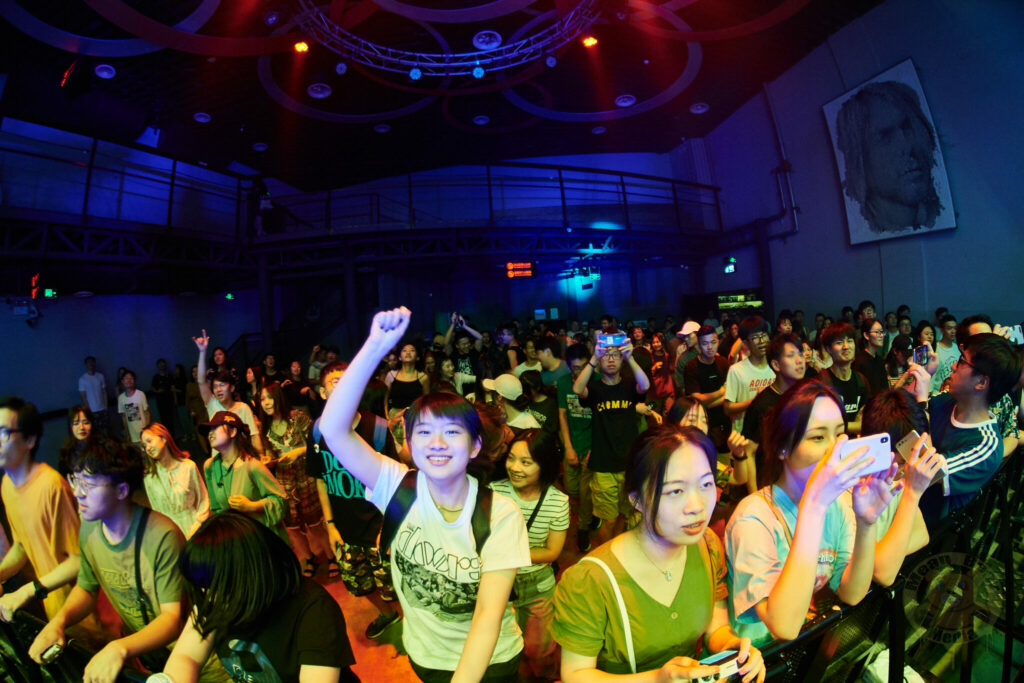 NDF_6254-682x1024 冷冻街乐队 playing at Ola Livehouse in Nanjing China 2019