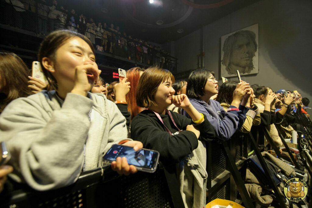 DSC_5947-683x1024 余佳运 playing in Ola Livehouse in Nanjing China 2019