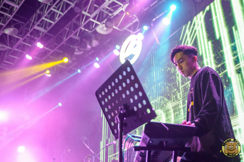 DSC_5947-683x1024 余佳运 playing in Ola Livehouse in Nanjing China 2019