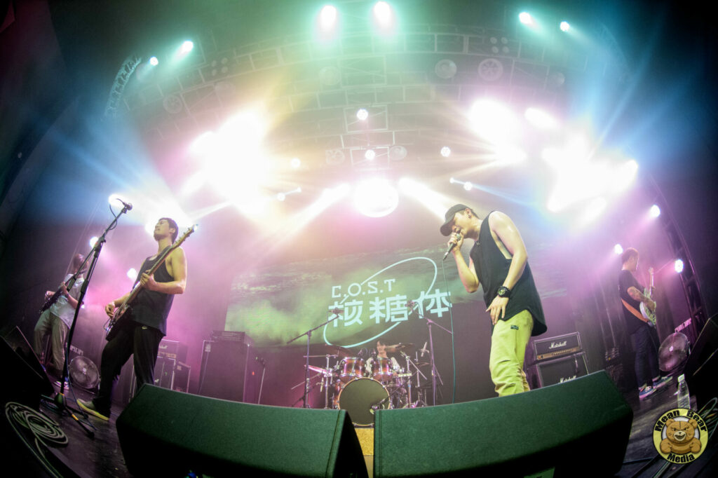 D3S_3850-682x1024 核糖体乐队 playing at Ola Livehouse in Nanjing China 2019