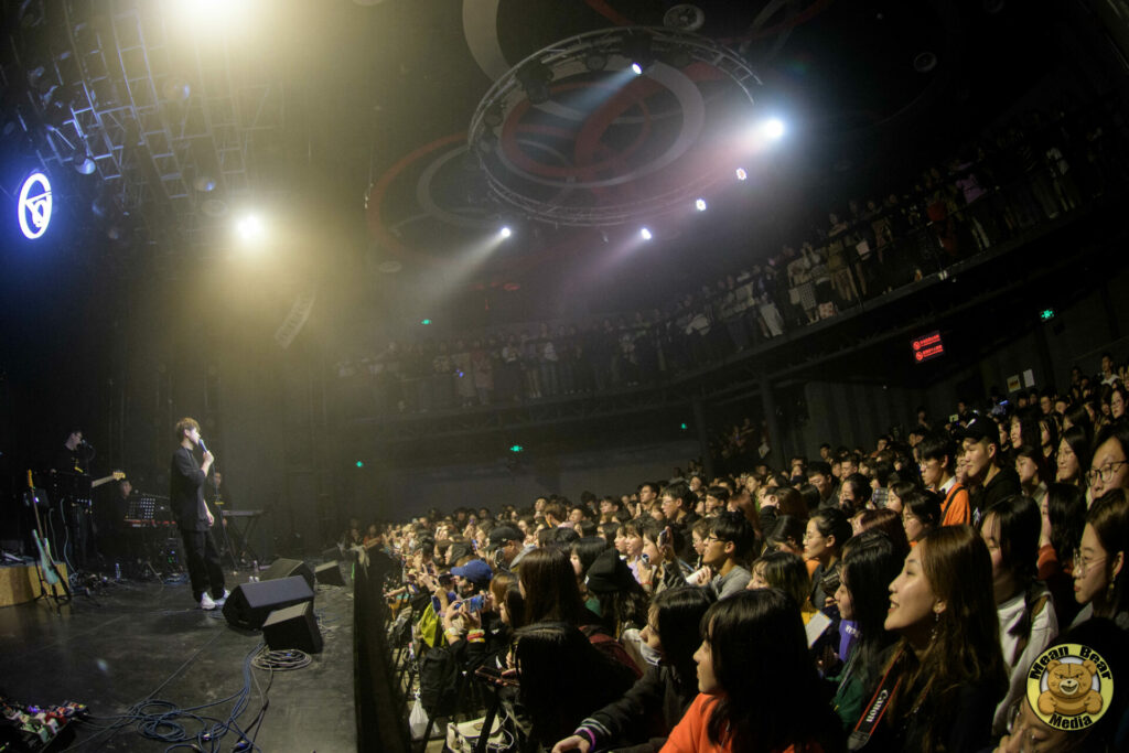 DSC_5947-683x1024 余佳运 playing in Ola Livehouse in Nanjing China 2019