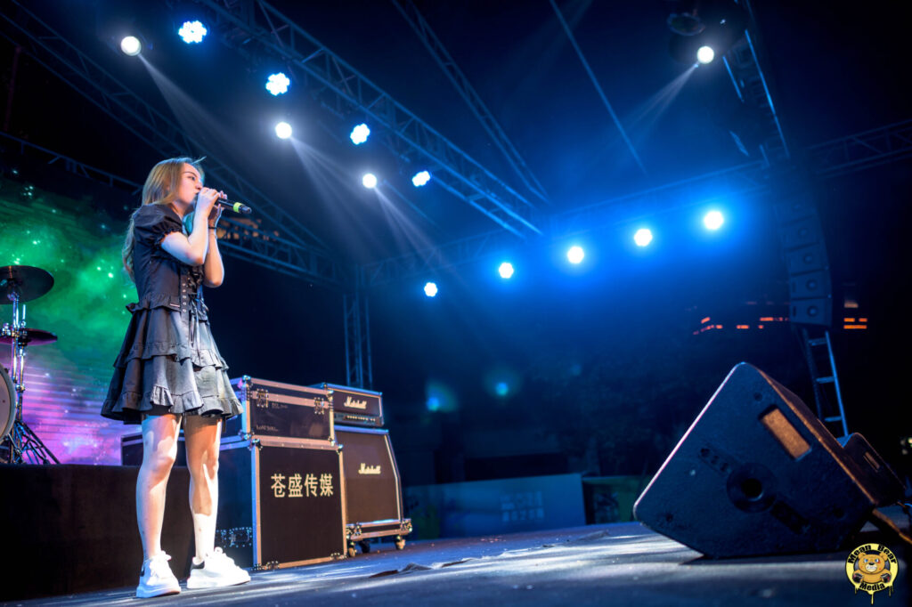 D3S_7202-681x1024 朱青菁, 田木子 and 唐瑶 playing at 西津渡 Zhenjiang China 2020